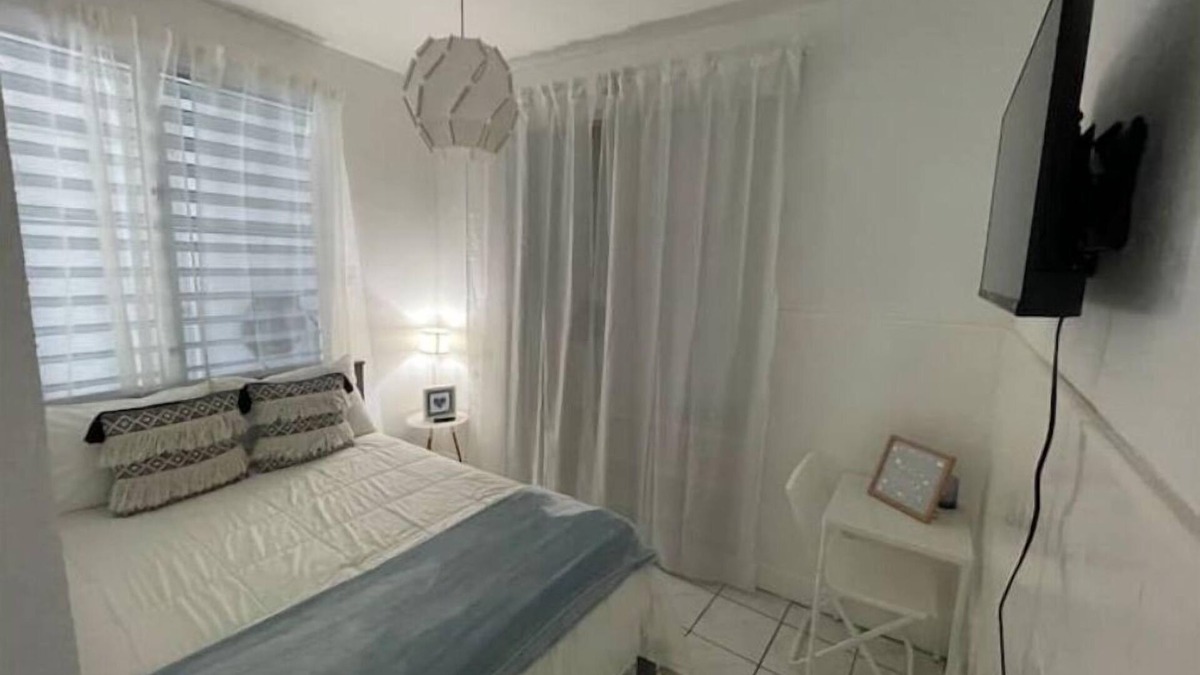 Hato Rey Central Apartment | Casa de Lizzie