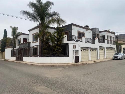 Valle Dorado House | Casa de lujo, Montebello
