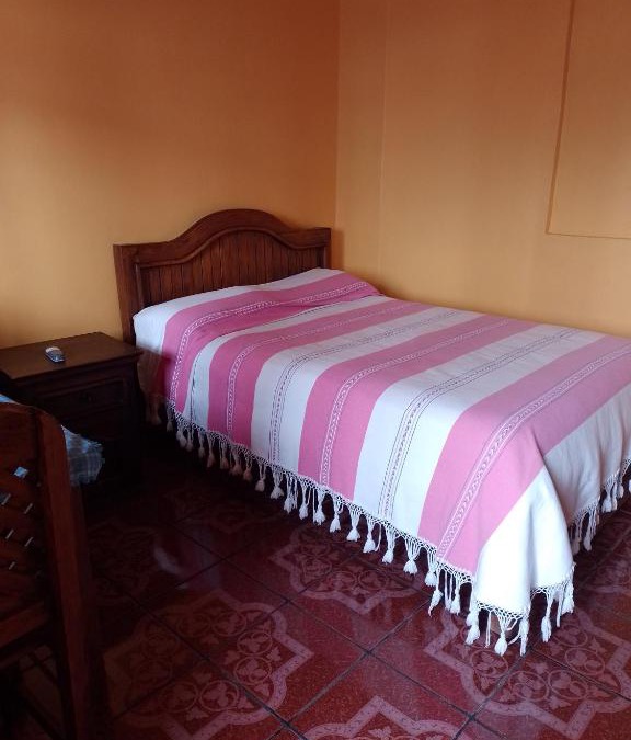 Del Cerrillo House | Casa de Carmelita