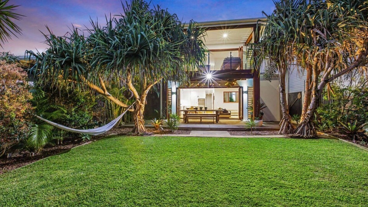 Casuarina House | Casa De Palmeras- 5Bed beachfront holiday home