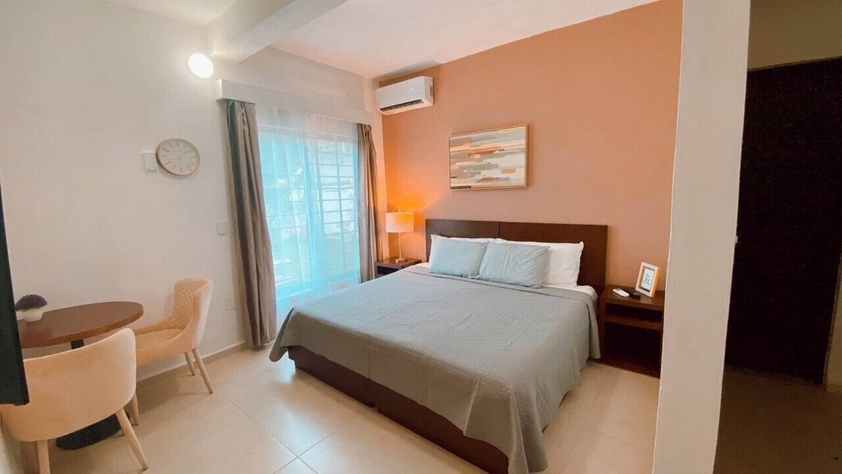 Alfredo V. Bonfil Hotel | Casa de Piedra