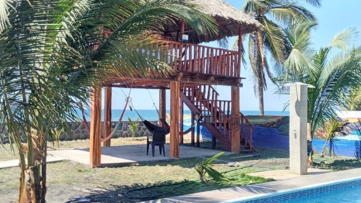 San Luis Talpa Villa | Casa de Playa los Almendros