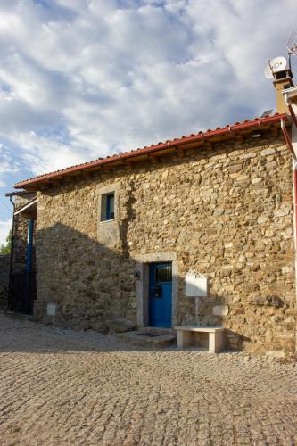 Salsas House | Casa de Pombares
