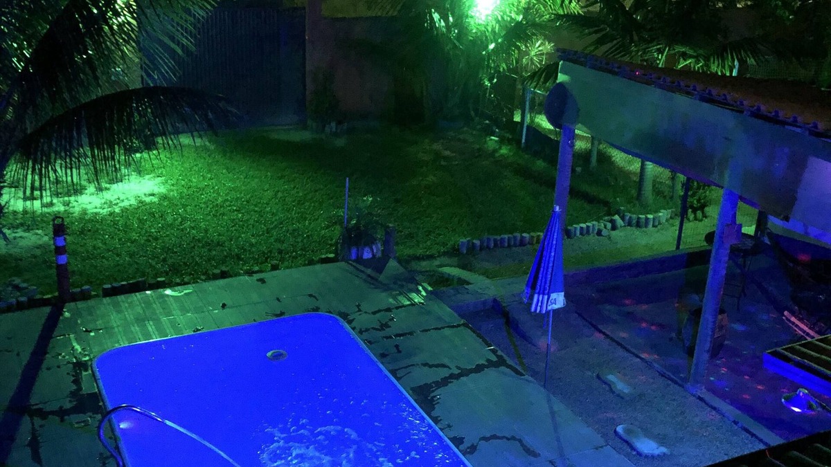Vila Santa Alice House | Casa de Temporada em Xerém com Muito Verde e Cachoeira Natural