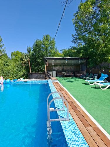 Comarnic House | Casa de vacanta Isabelle