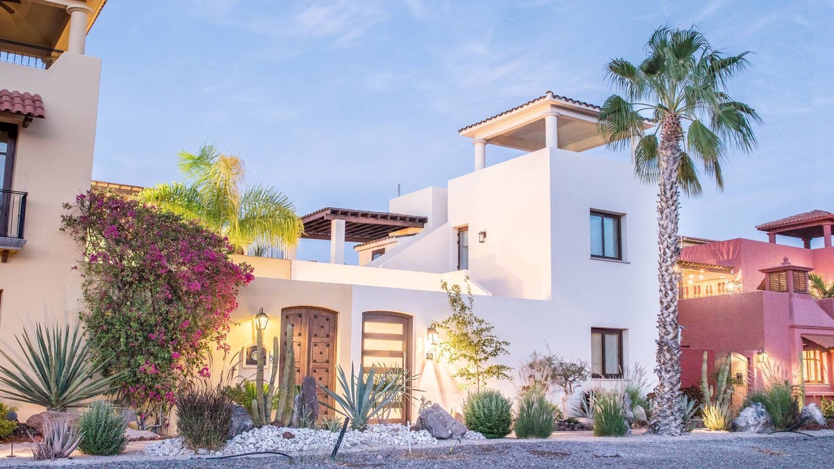 Nopolo House | Casa del Gallo- 2 BR & 2 BA Home in Loreto bay- Baja reimagined! steps from Community Pool