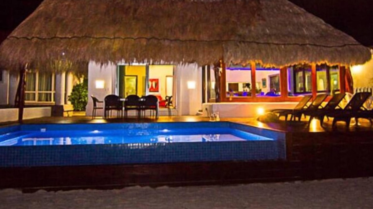 Playacar Beach House | Casa del Mar Oceanfront by Blueplaya