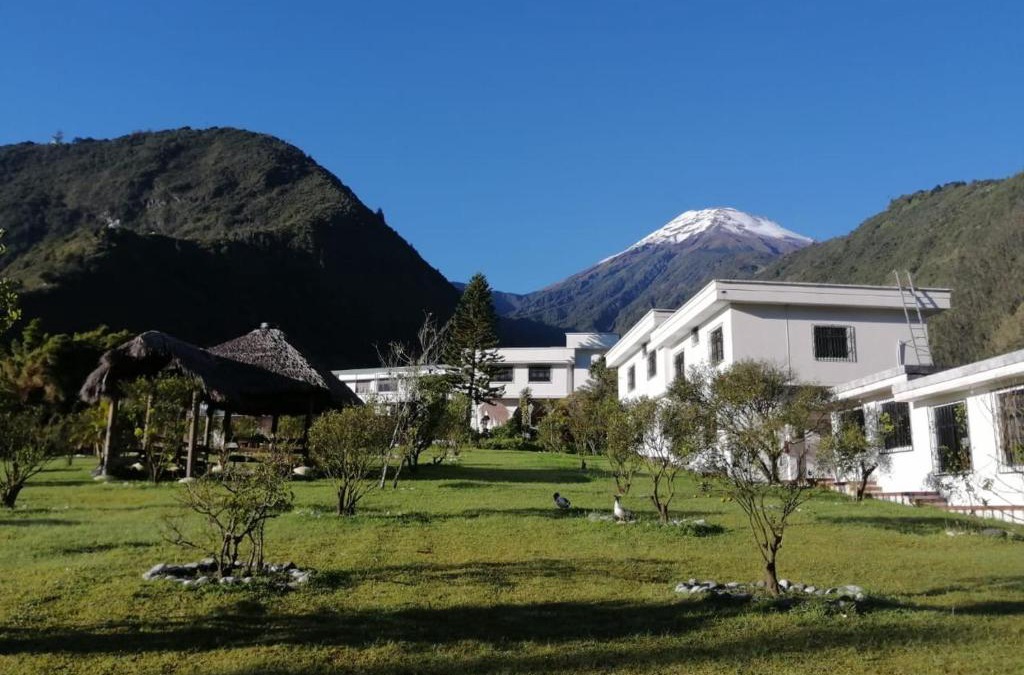 Banos de Agua Santa Hotel | Casa del Peregrino Santo Thomas