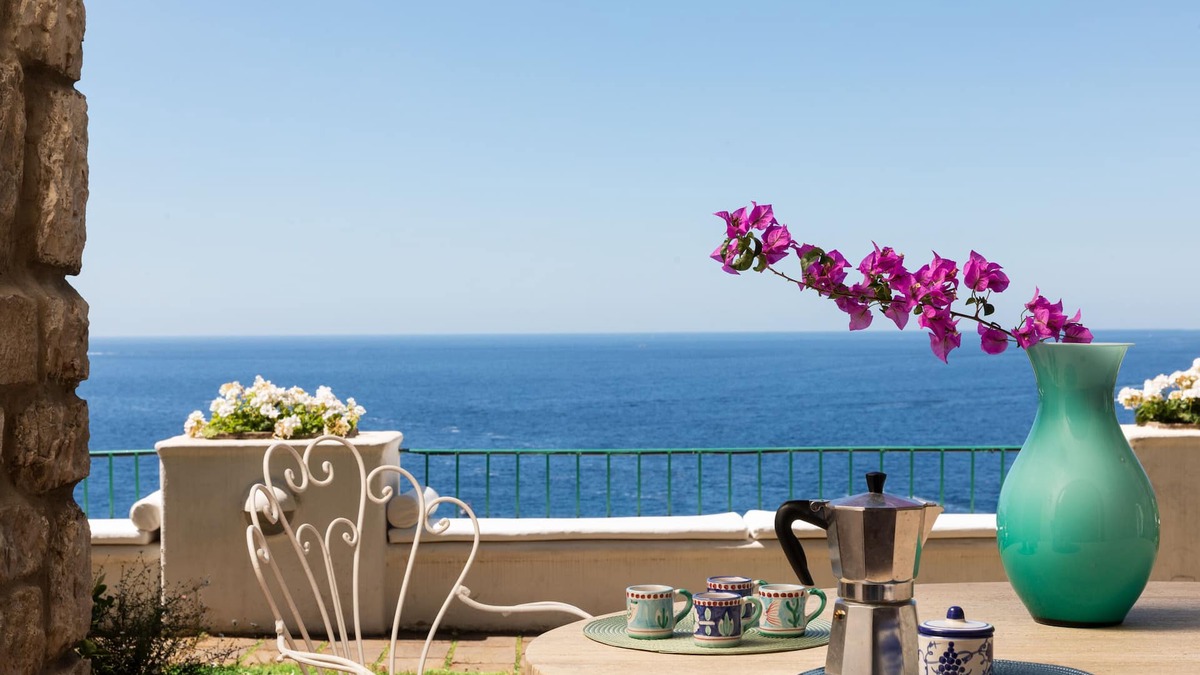 Positano City Centre House | Casa dell'Ammiraglio. charming villa in the heart of Positano. with sea view