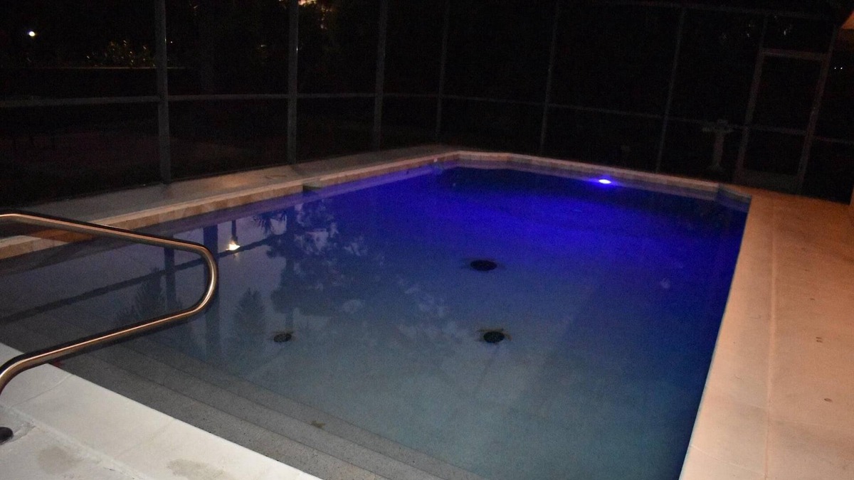 Kings Lake House | “Casa Della Luna” Private Luxury Pool Home, Only minutes To The Beach