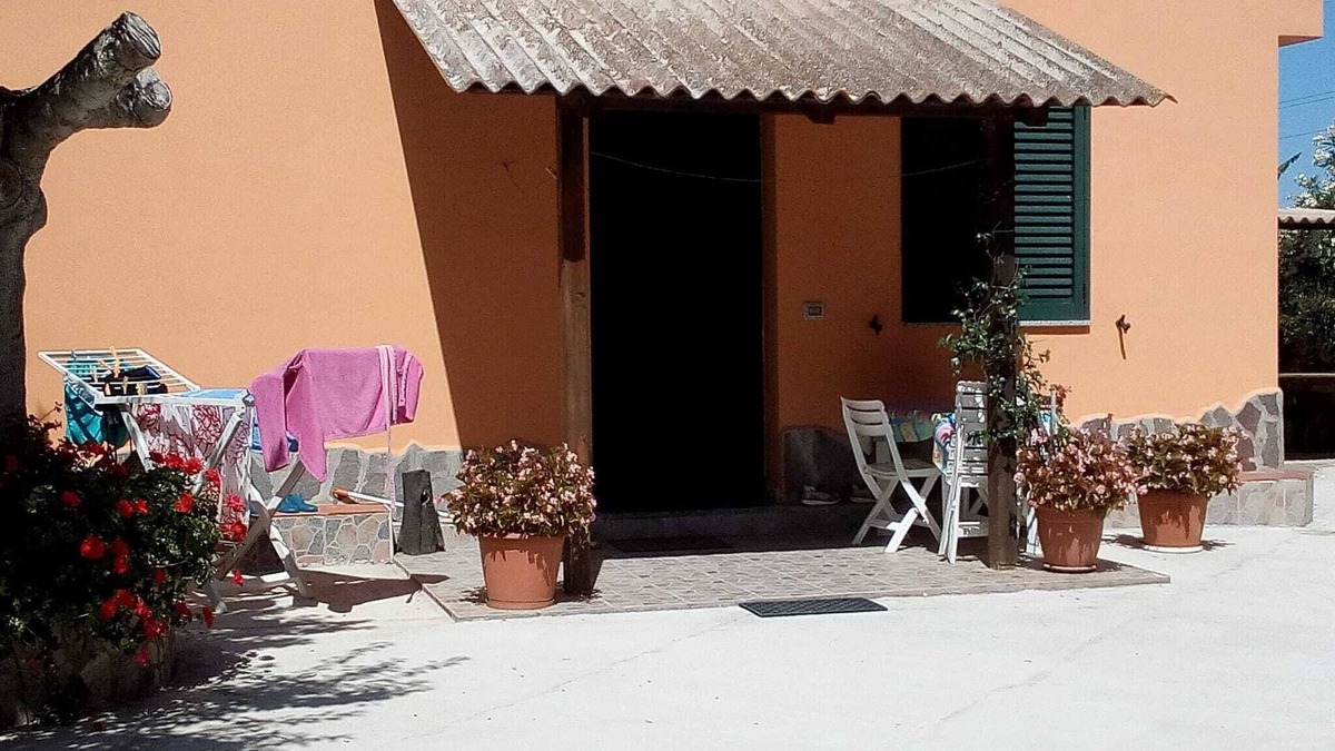 Santa Maria La Palma Apartment | Casa Deriu - Peaceful Haven with Panoramic Views.