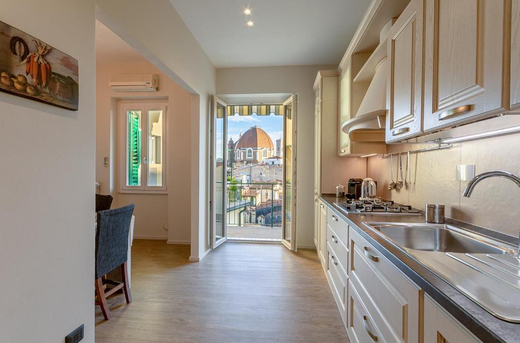 Santa Maria Novella Apartment | Casa di Paola - terrace with view in Florence