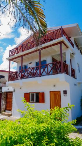 Portobelo House | CASA DINIS -CASA GRANDE -CENTRO DE PORTOBELo