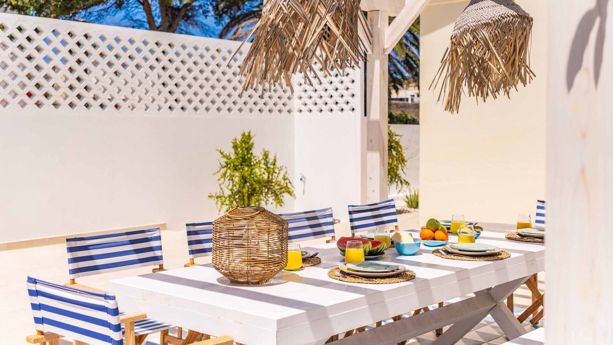 Vila Baleira Villa | Casa do Cacto - By Wehost