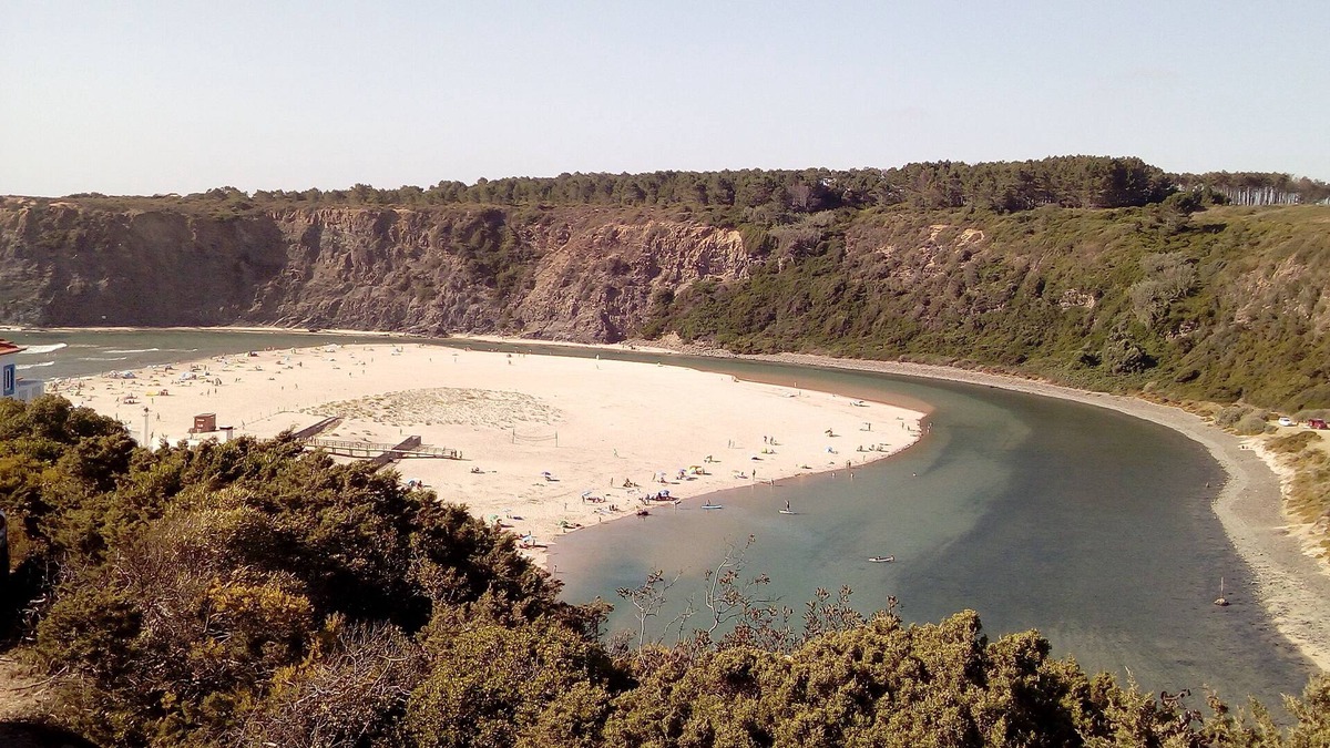 Baiona Apartment | Casa do Rio T1 Holidays in Odeceixe