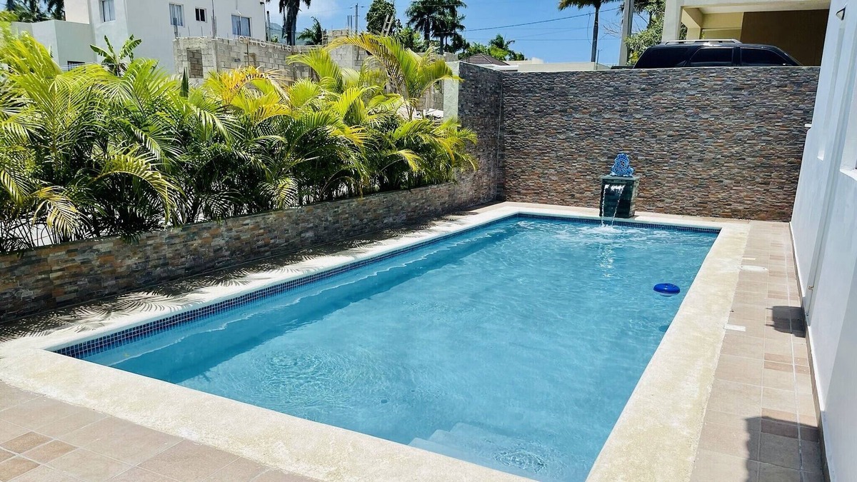 Munoz Villa | Casa Dominiruso Beach Getaway