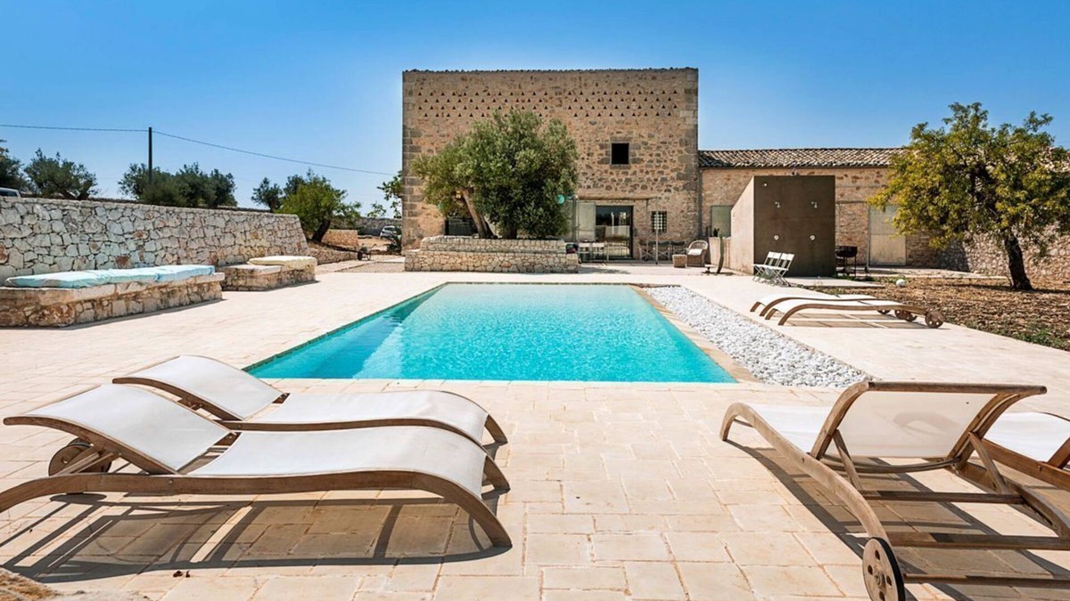 Ragusa Villa | Casa Donnafugata - Five Bedroom Villa, Sleeps 11