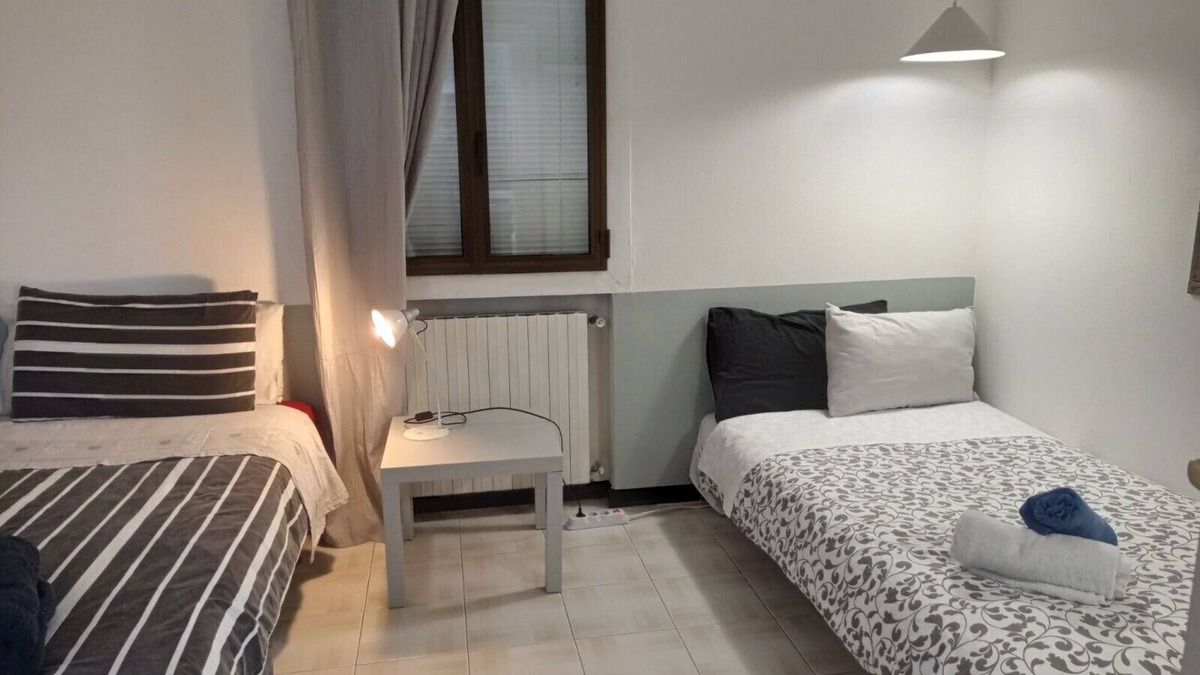 Villaggio degli Sposi Apartment | CASA DORI 6 beds, kitchen, 2 bathrooms, terrace. Great location, also for companies