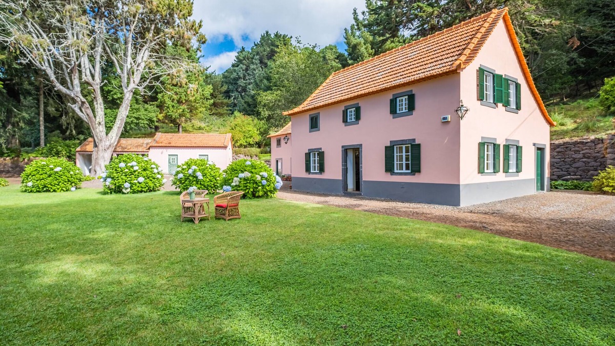 Camacha Cottage | CASA DOS CASTANHEIROS - Charming countryside Cottage
