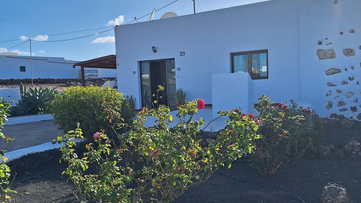 Teguise Cottage | Casa el Gallo Rural house located in the village of Muñique, Teguise
