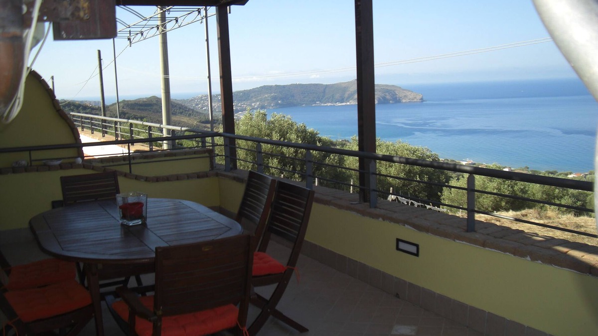 Pisciotta Apartment | CASA ELISABETTA apt. 2: magnificent view, Mediterranean Sea, Cilento