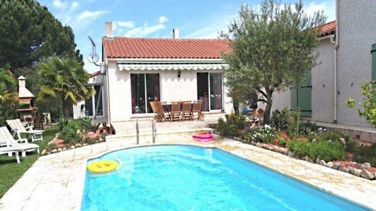 Brouilla Villa | CASA ELLIOT, 11km from the beaches, modern 6 bedroom villa, swimming pool