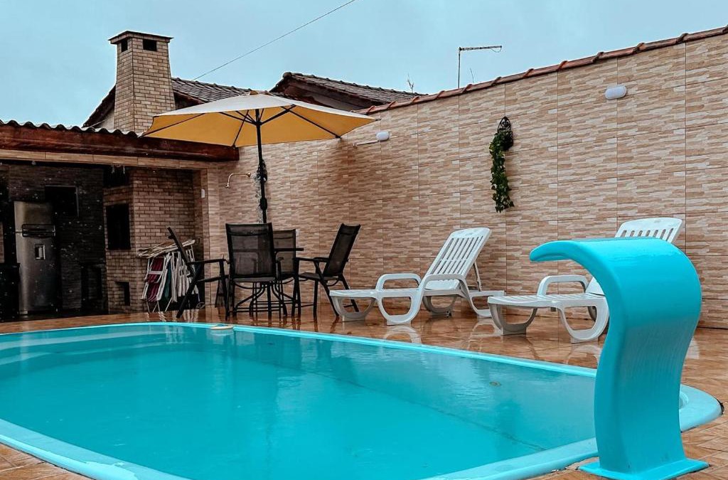 Matinhos House | Casa em Matinhos com piscina e caiaque