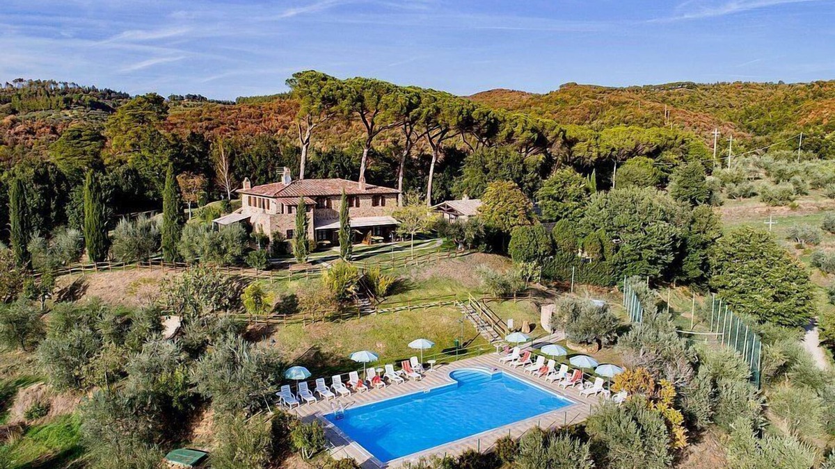 Po' Bandino House | Casa Erbetta A: A characteristic and welcoming apartment that is part of an ancient country house surrounded by the greenery, with Free WI-FI.