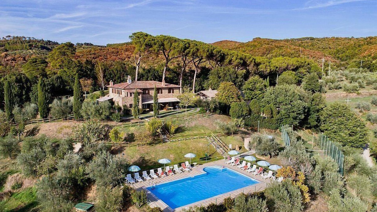 Po' Bandino House | Casa Erbetta E: A characteristic and welcoming two-story cottage surrounded by the greenery, with Free WI-FI.