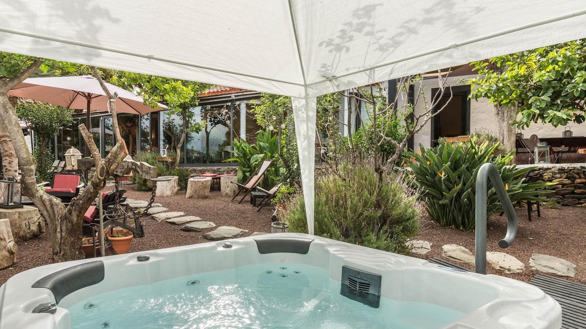 Arucas Villa | "Casa Finca Doñana" with Mountain View, Private Garden, Jacuzzi & WiFi