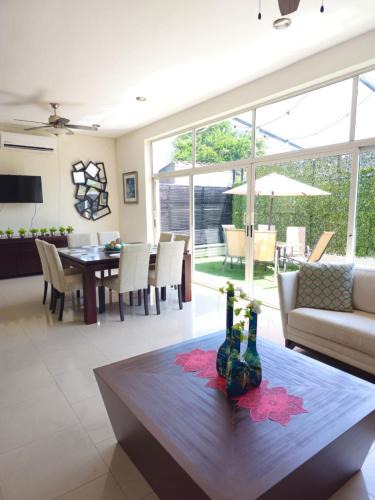 Flamingos House | Casa Flamingos Coco