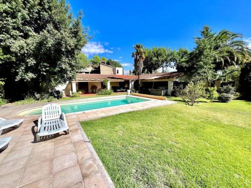 Chacras de Coria House | ¡Casa Florida, en el corazón de Chacras de Coria!