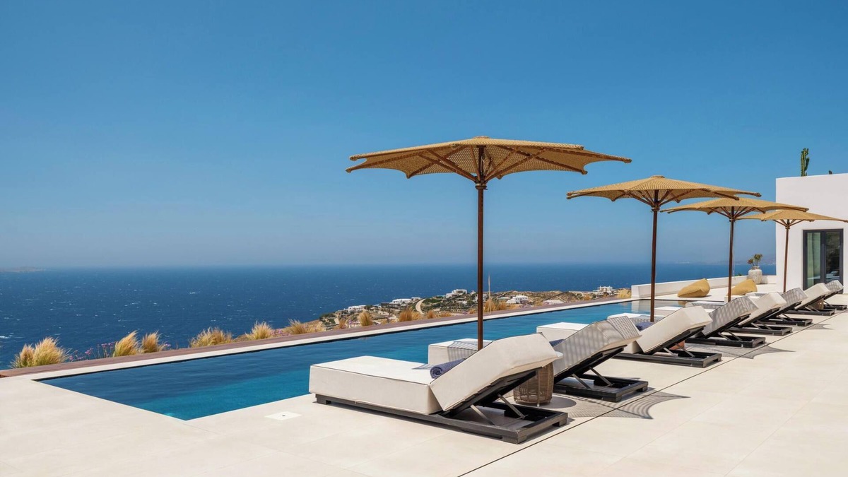 Faros Armenistis Villa | Casa Fly - A Top Luxury Villa with minimal aesthetic & breathtaking views