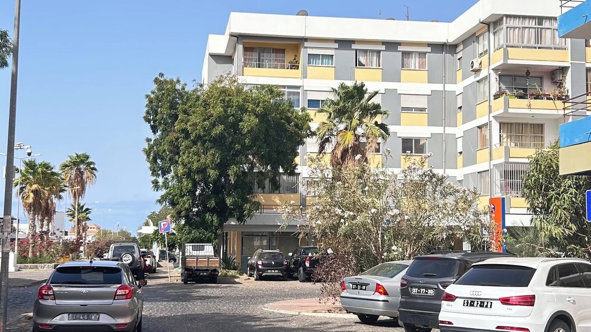 Praia Apartment | Casa Fortes Spacious family apartment near the beach and city center