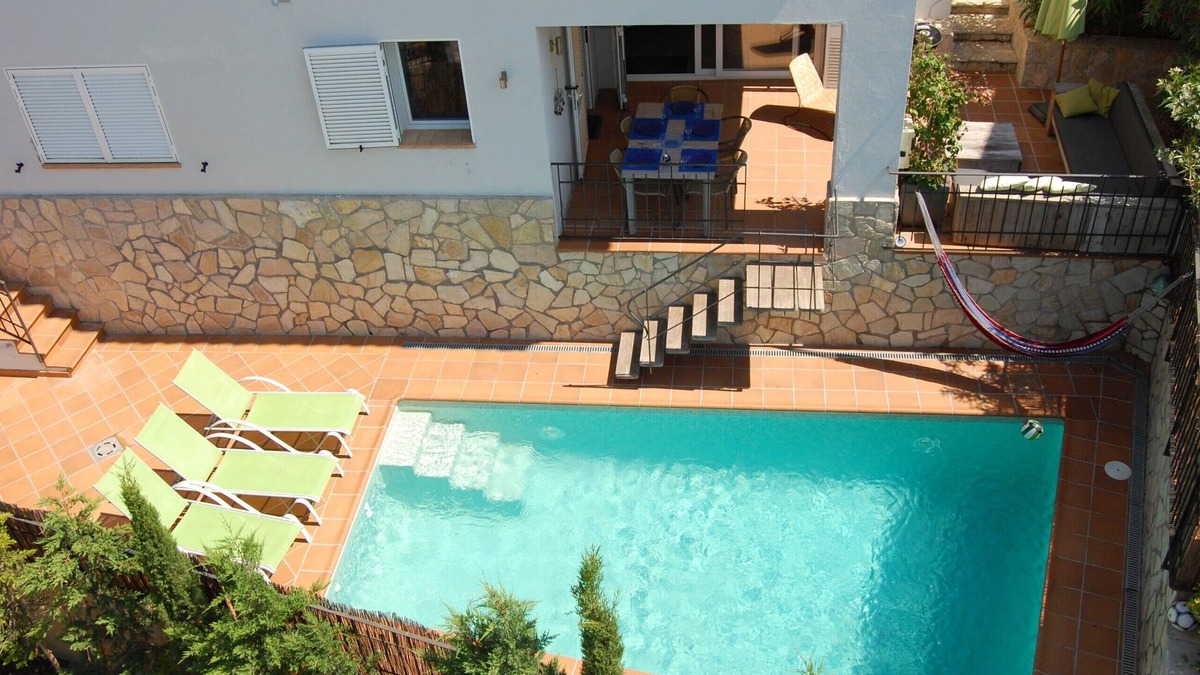 Pals Apartment | Casa Fuera great modern apartment