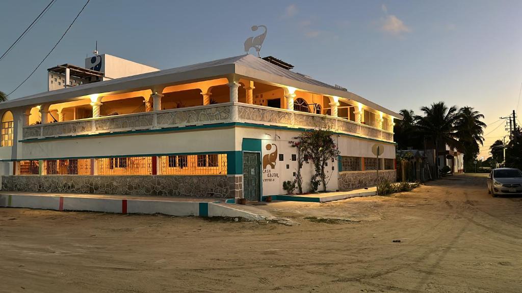 El Cuyo Hotel | Casa Gajah Hotel Cuyo
