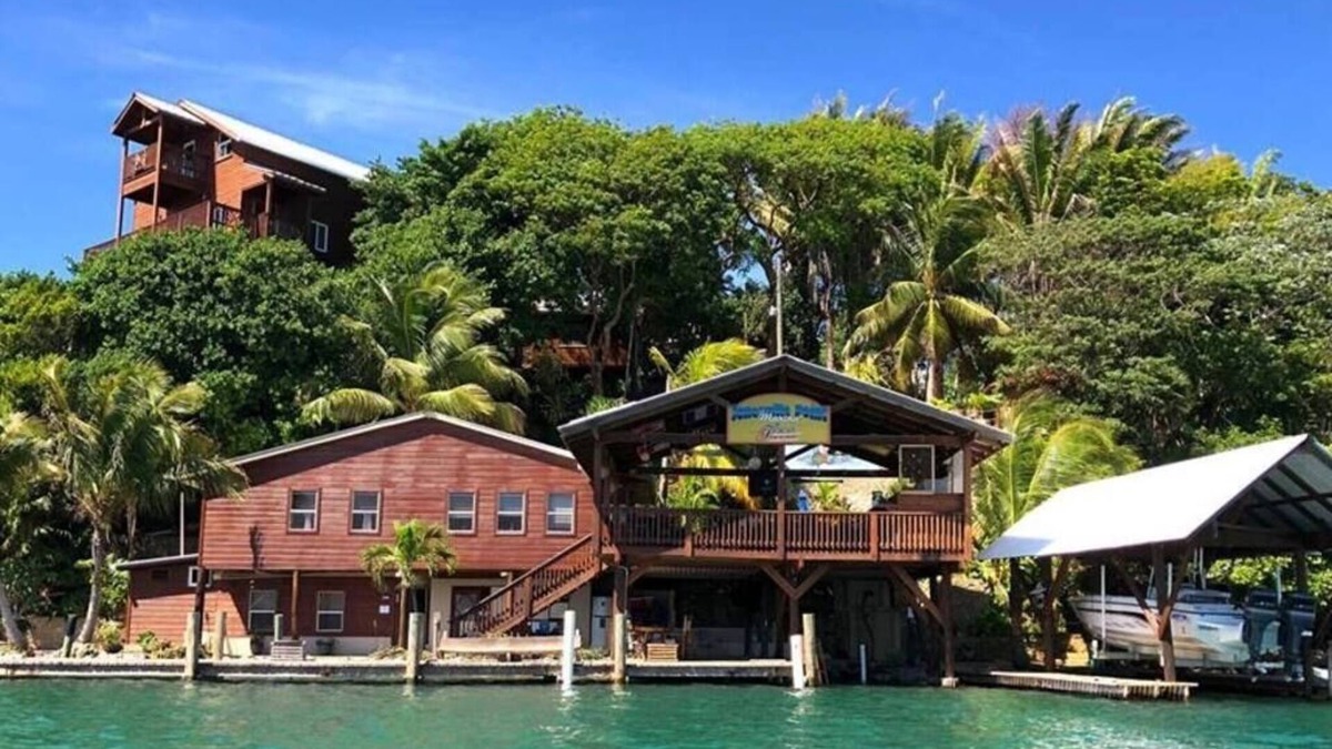Jonesville House | Casa Grande, 4 Bedroom Home with Amazing Ocean Views