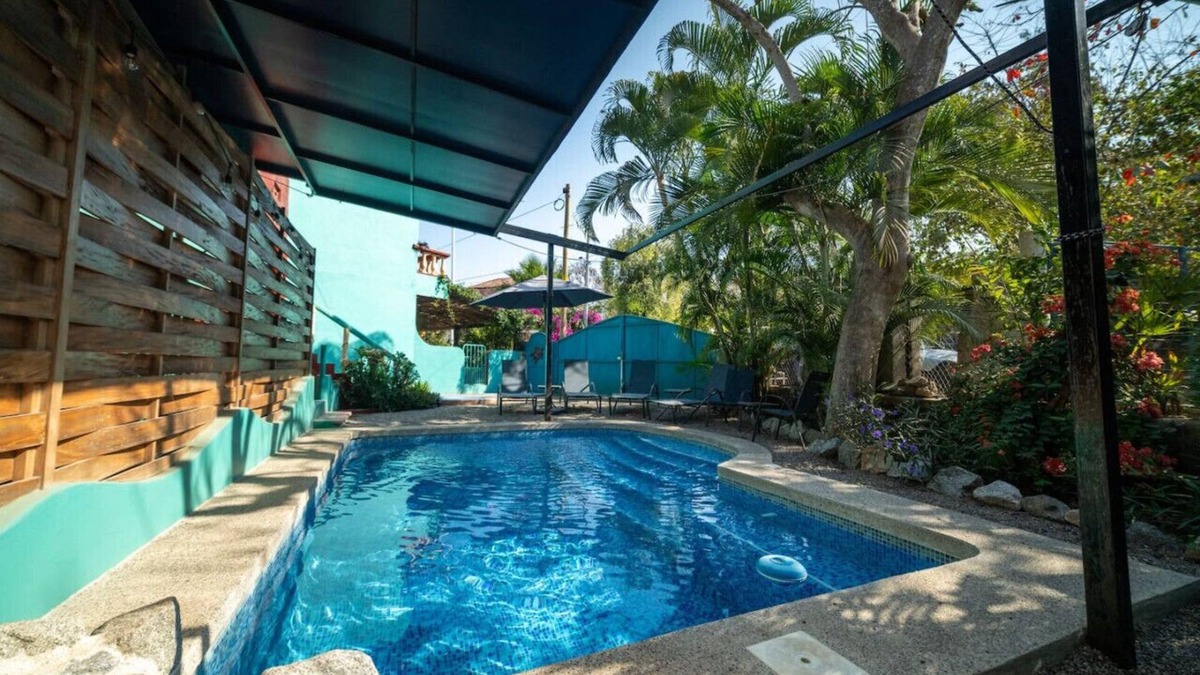 San Francisco Apartment | Casa Happy Sol - Cangrejo: Pool, Surf, & Relax