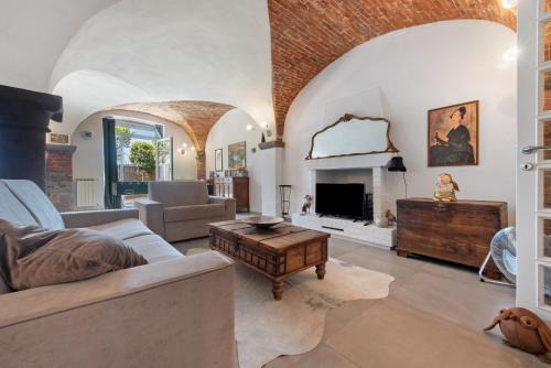 Bergamo Apartment | Casa Ipogea Elegant Apartment