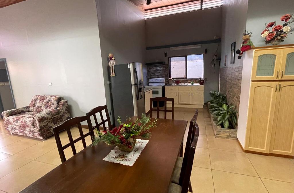 San Isidro de El General House | Casa Jade PZ