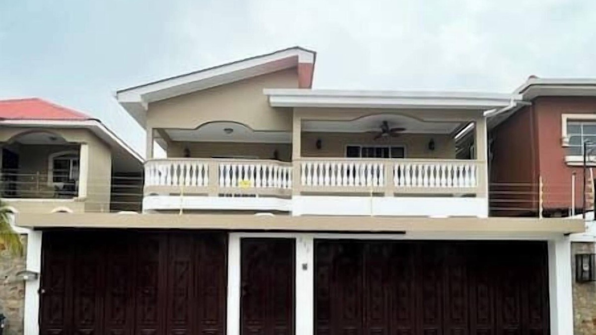 Sector 1 Nor-Oeste House | Casa Jardines Inn with Mountain View