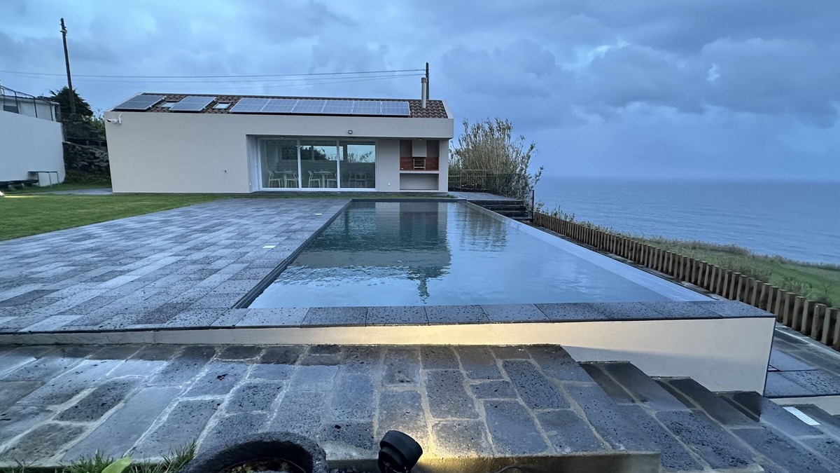 Santo Antonio House | Casa João de Oliveira, Condomínio Privado com Piscina Infinita e Vista mar