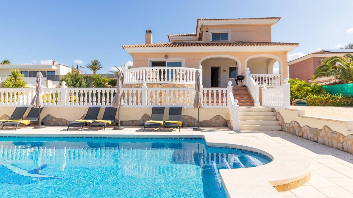 Hoya de los Patos Villa | Casa Julia spacious villa with large private pool