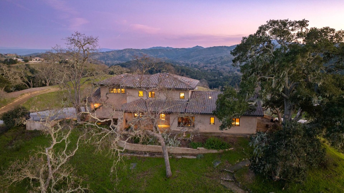 Atascadero Villa | Casa Kaleidoscope – Eco-Luxury Hilltop Retreat