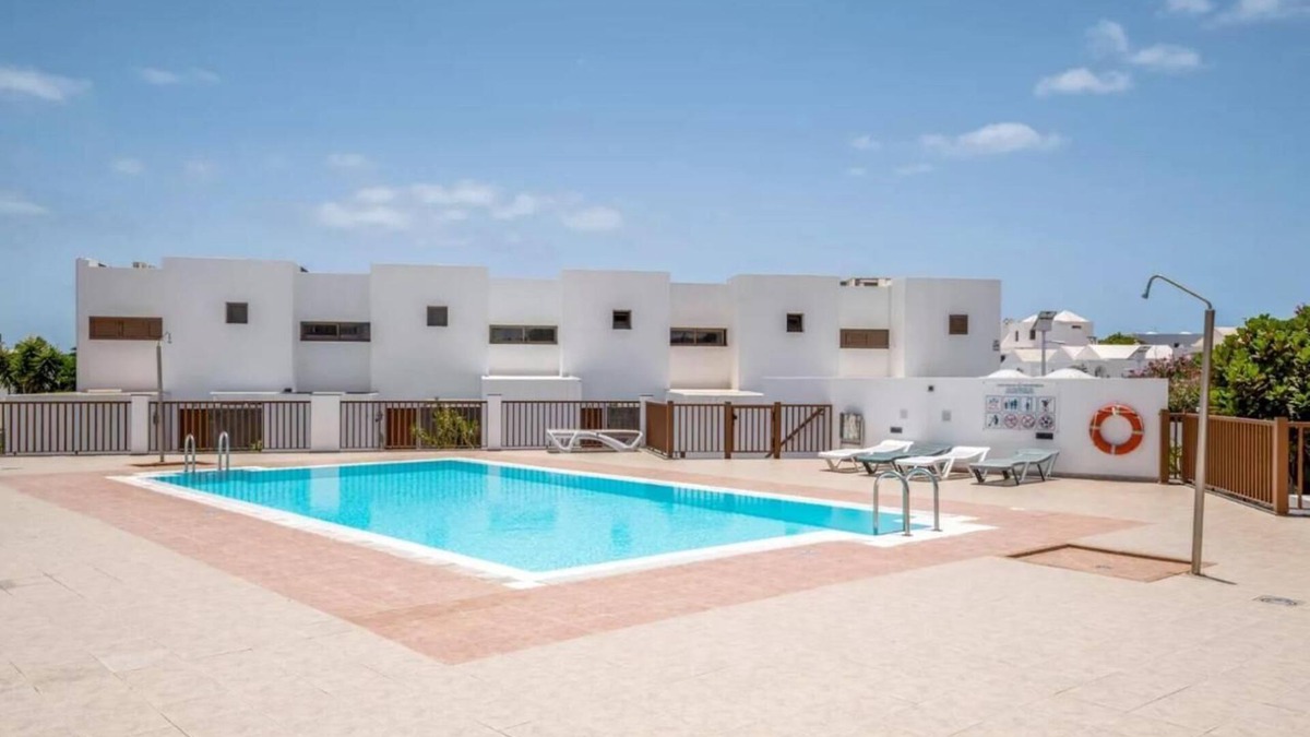 Puerto del Carmen Villa | Casa Kari- Happier than ever