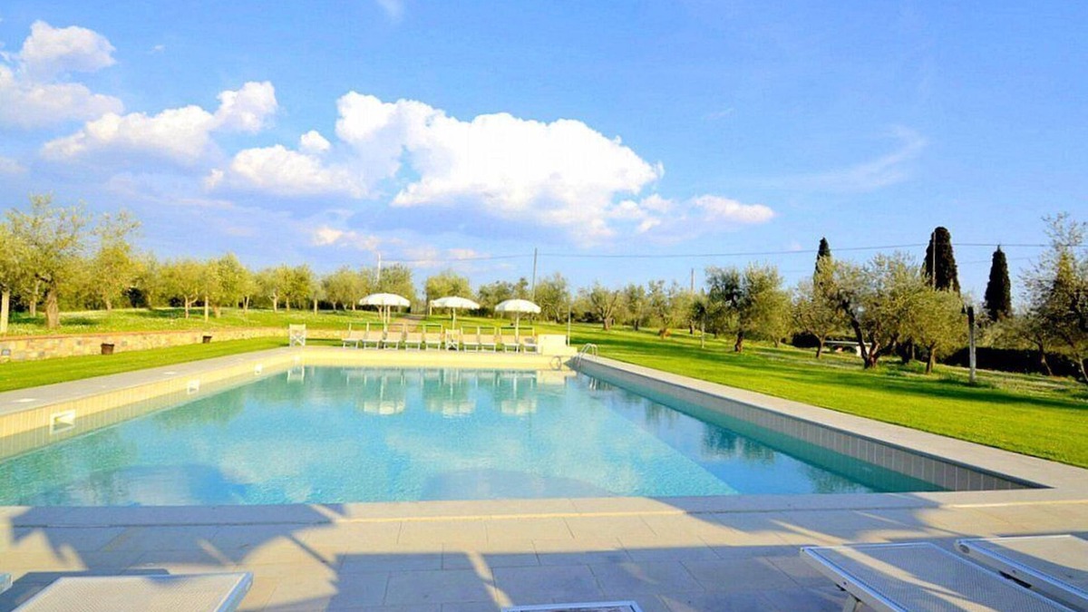 Barberino Tavarnelle House | Casa Katia F: A cozy and welcoming two-story apartment in the characteristic style of the Tuscan countryside, with Free WI-FI.