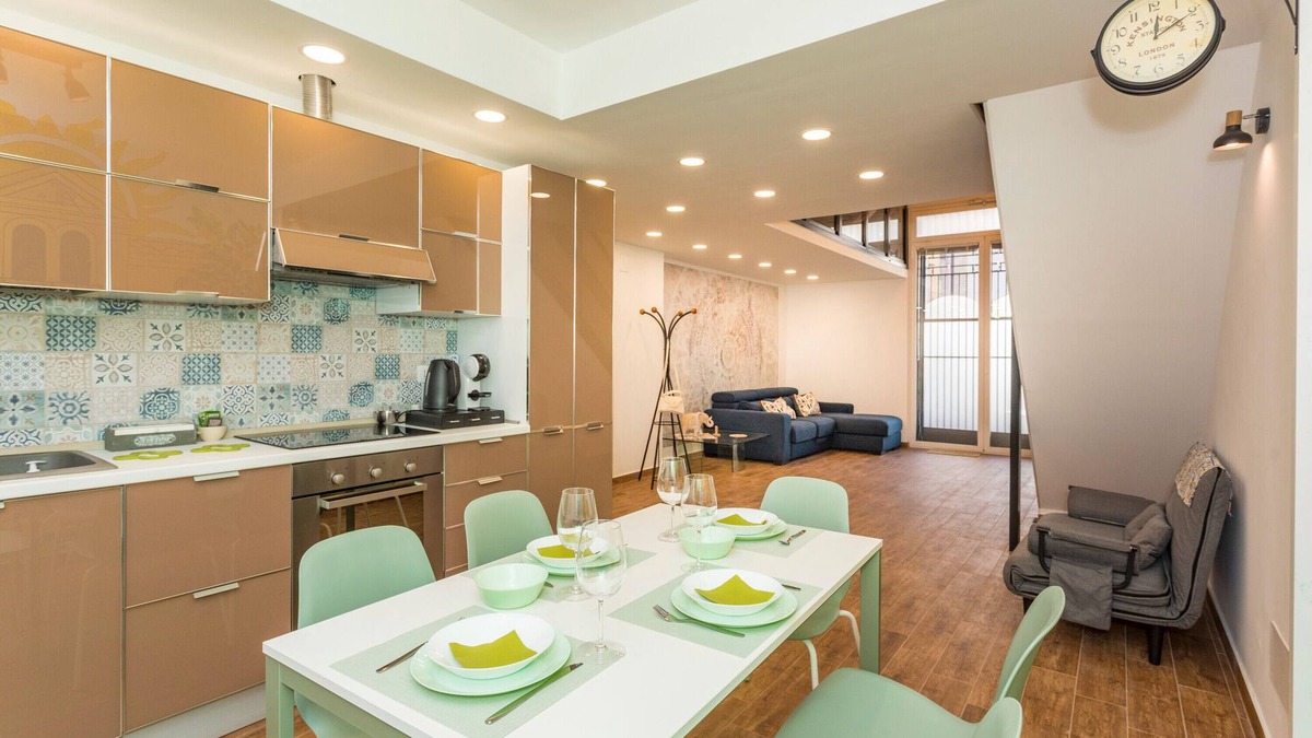 Borgo-Sanzio House | Casa lùminanholiday homenCatania city centrennew