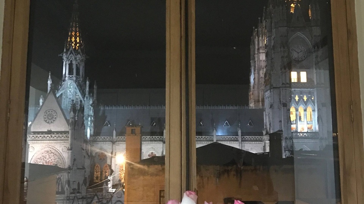 Quito Historic Center Apartment | Casa La Basilica #1 | AMAZING VIEWS