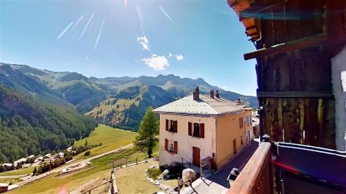 Saint-Veran Apartment | CASA-La Lobio foot of the slopes breathtaking views 4p
