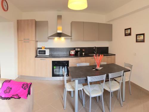 Pieve Apartment | Casa La Pief 2 Rosso by Gardadomusmea